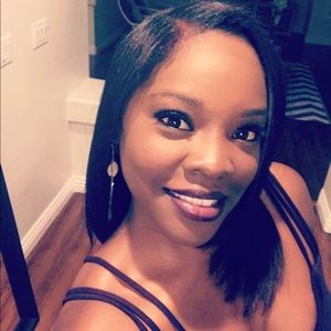 Meet your Posher, Deborah